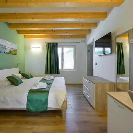 Agriturismo Rouna *